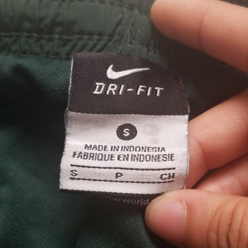 Nike Shorts - Picture 6 of 6